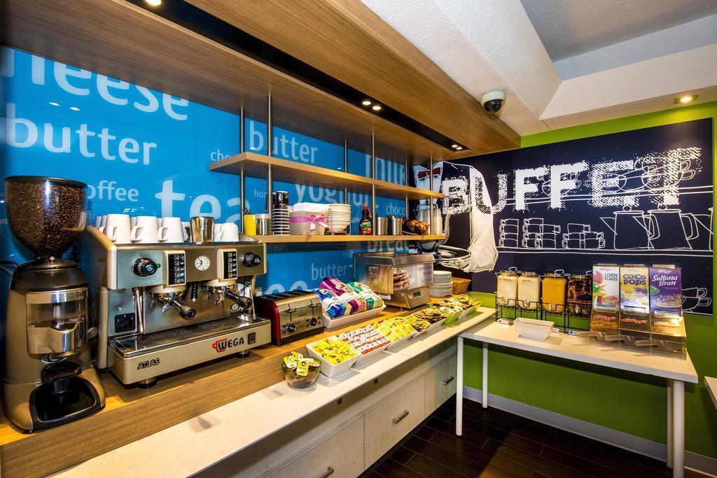 Hotel Ibis Budget St Peters 2*