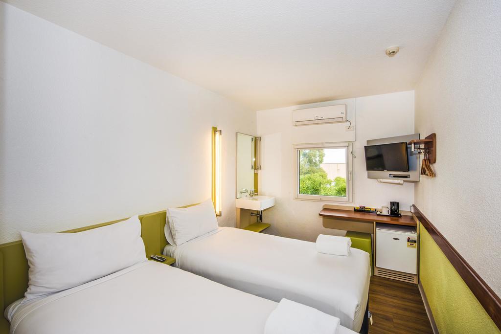 Imaginea Ibis Budget St Peters 2*