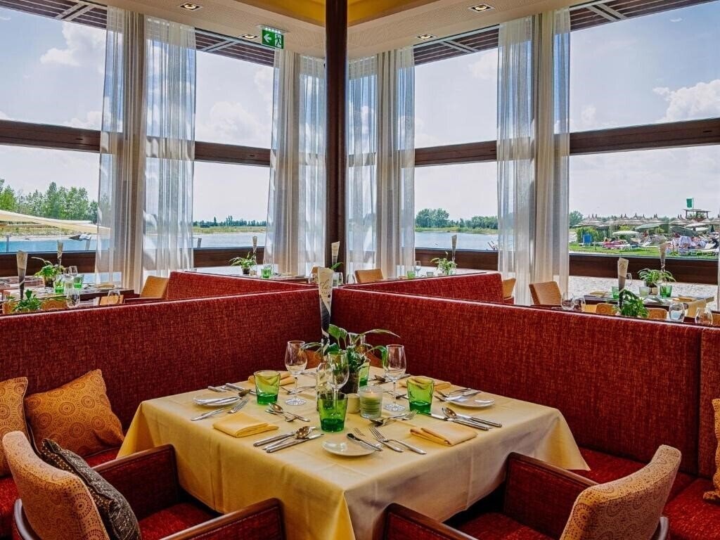 Изображение St. Martins Therme & Lodge 4*