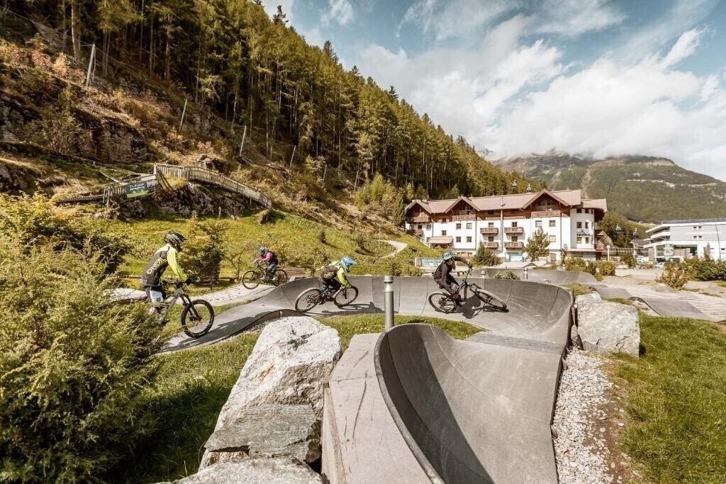 Фотография Grauer Bar 4*