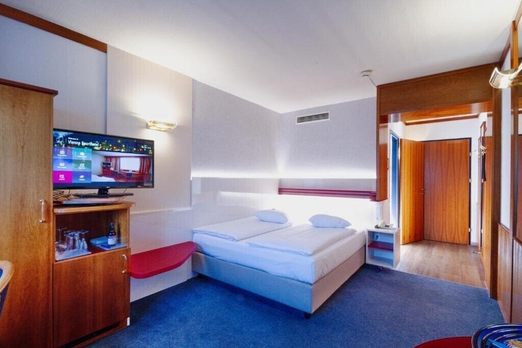 Отель Vienna Sporthotel 3*