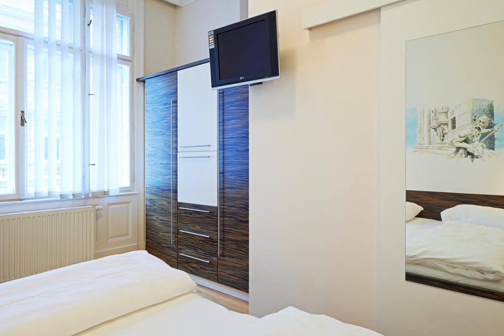 Фотография City Rooms 3*