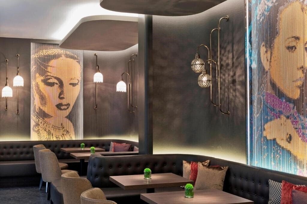 Картинка Renaissance 4*