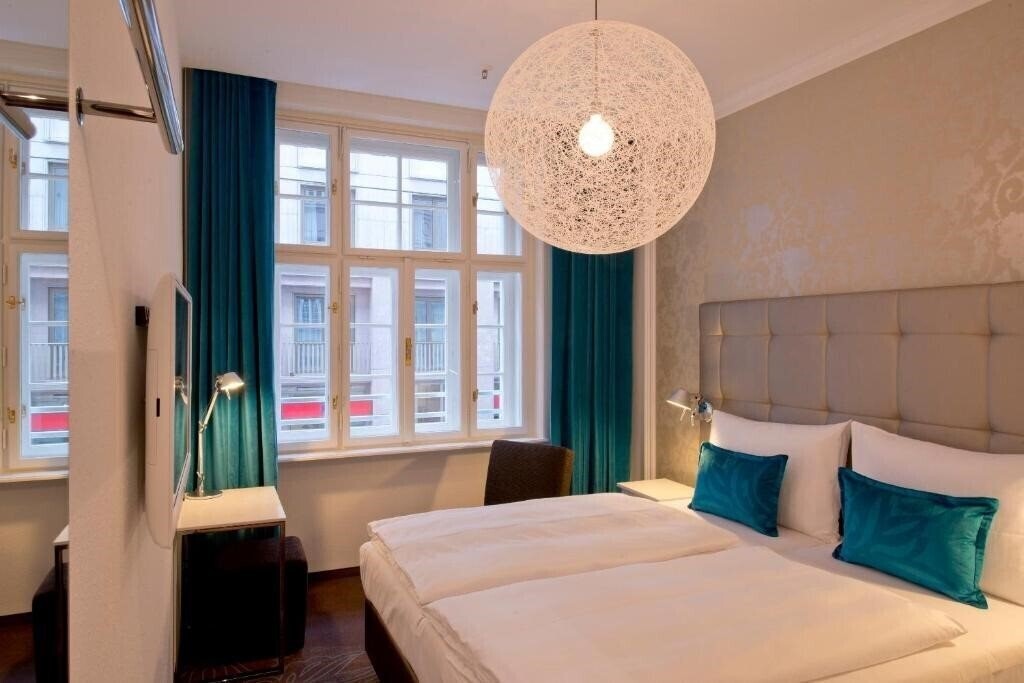 Фото Motel One Wien Staatsoper 3*