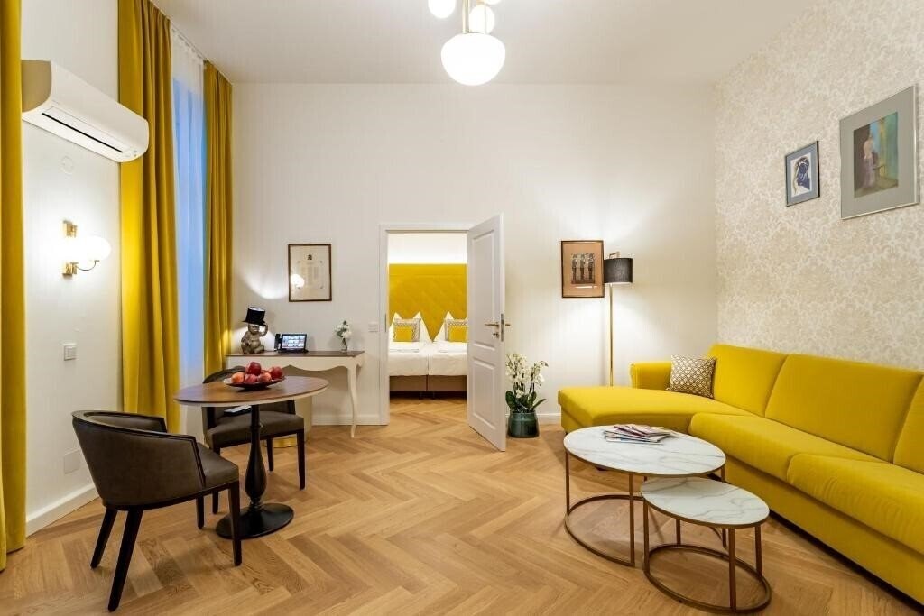 Отель Theaterhotel Wien 4*