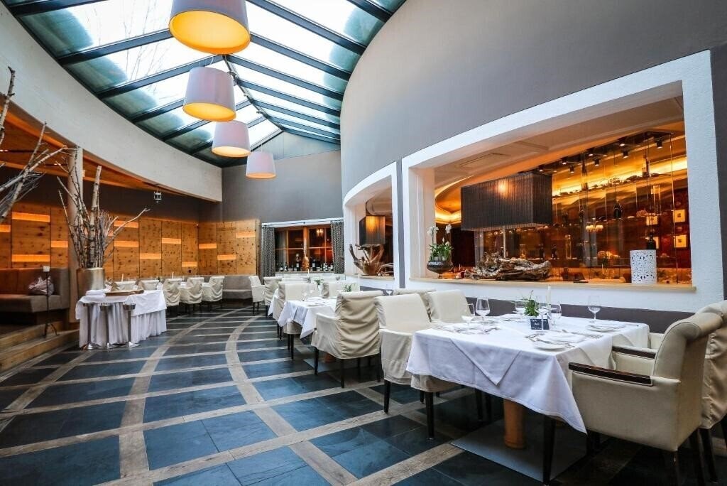 Картинка Alpine Palace 5*