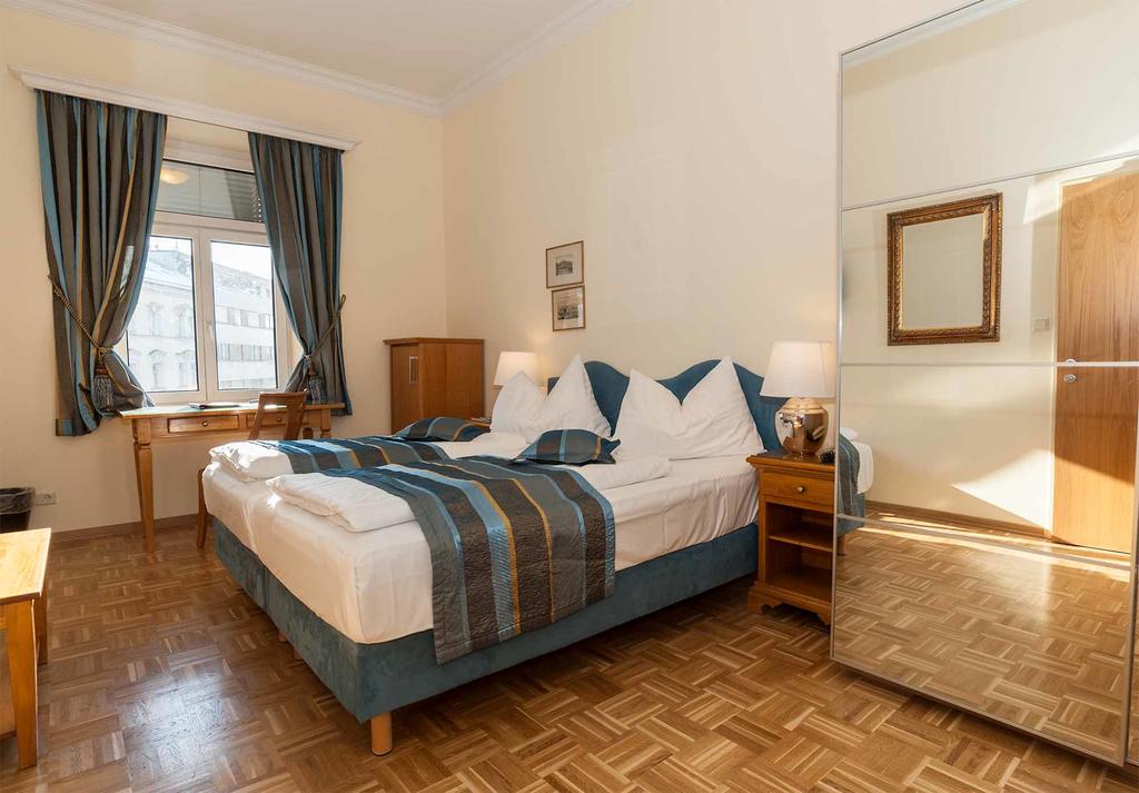 Картинка Mozart 4*