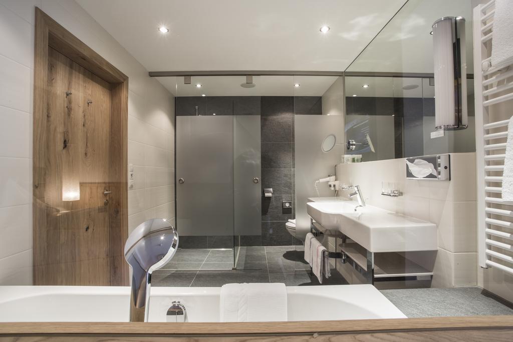 Отель Valentin 4*