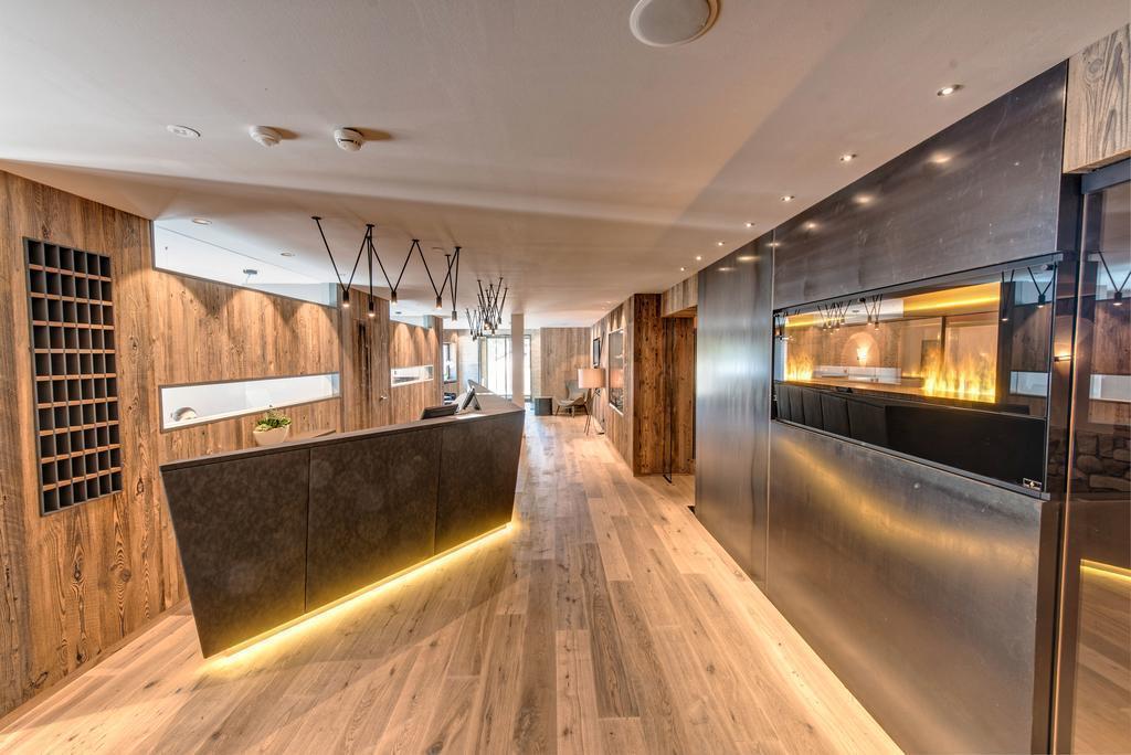 Отель Alpina 4*