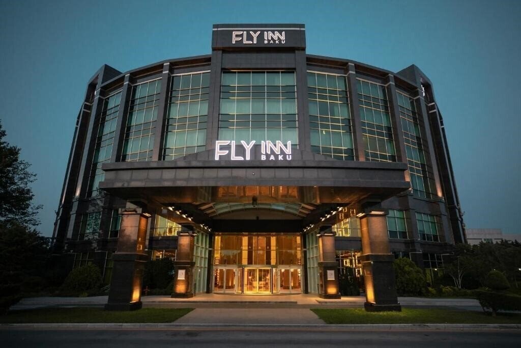 Отель Fly Inn Baku (ex. Sheraton Baku Airport Hotel) 5*