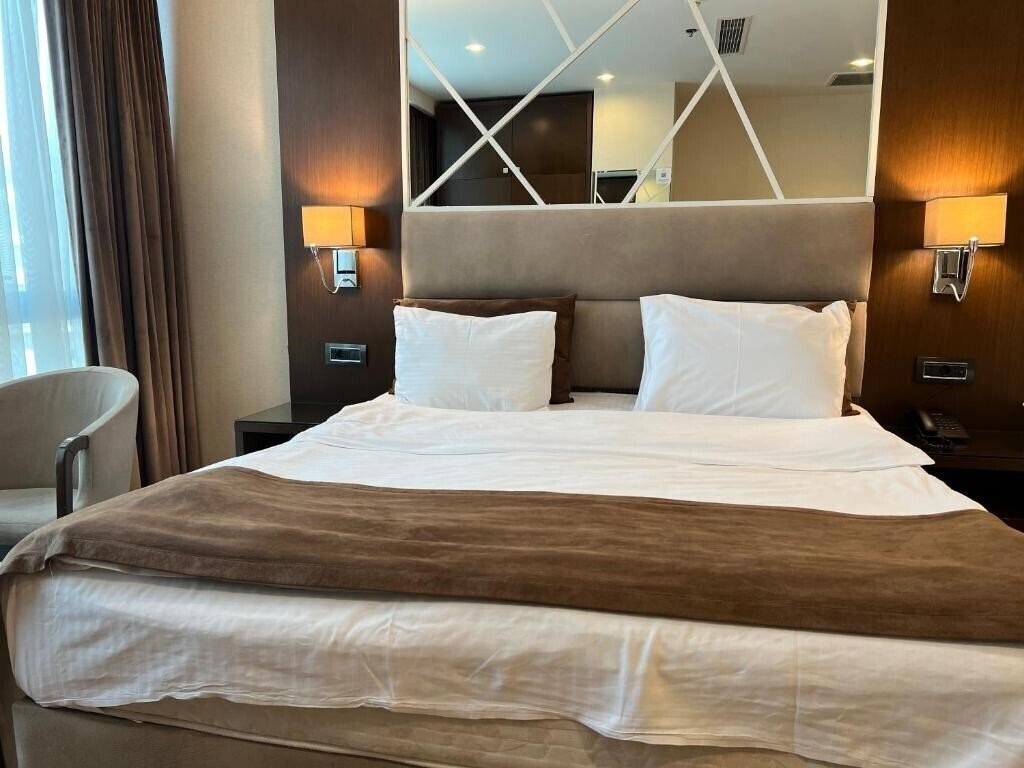 Imaginea Diamond Hotel Baku 4*