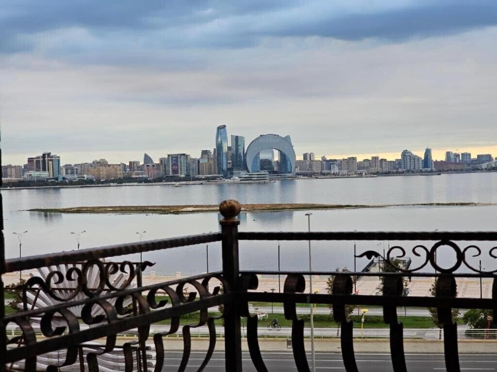 Hotel Crown Suite Hotel Baku 3*