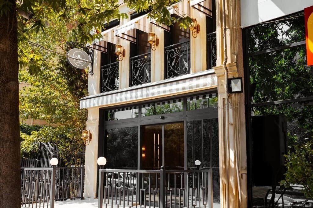 Imaginea White Breeze Hotel 4*