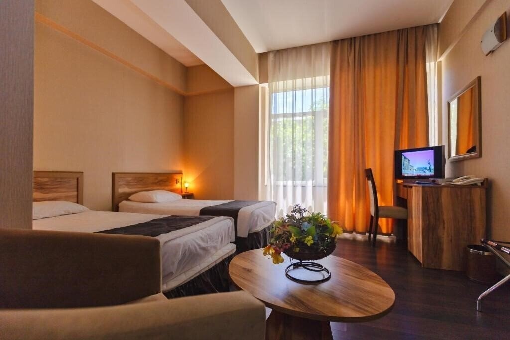 Fotografii Diplomat Hotel Baku 3*
