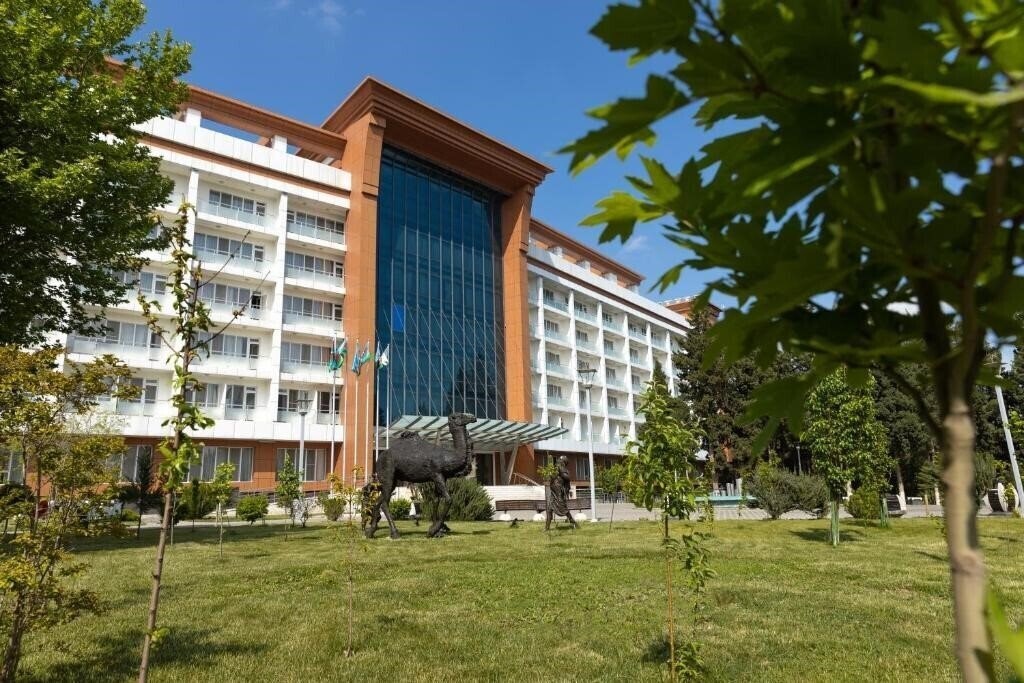 Отель Chinar Hotel & Spa Naftalan 5*