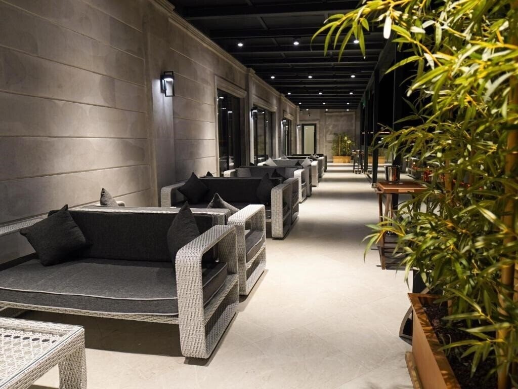 Фото Shirvan Grand Hotel (ex. Shirvan Hotel) 4*