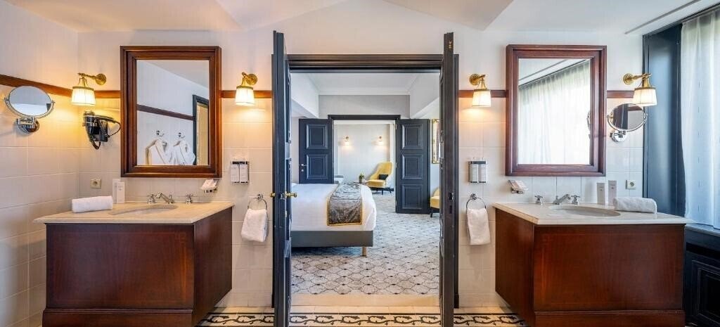 Imaginea Warwick Barsey Hotel 4*