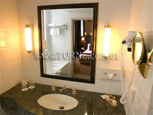 Imaginea Best Western Premier Carrefour de l'Europe 4*