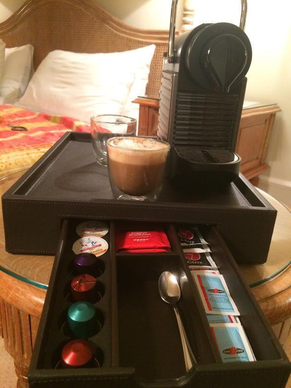 Картинка Manos Stephanie 4*