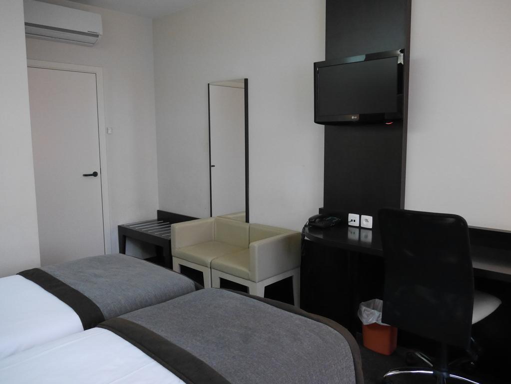 Hotel Nh Brusseles City Centre 3*