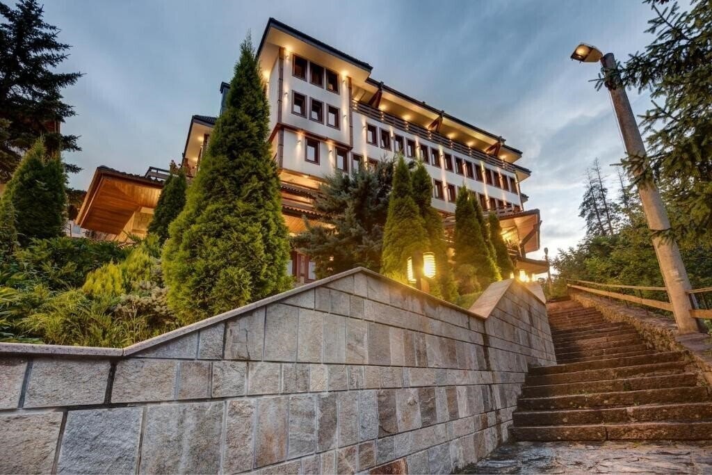 Imaginea Shiroka Laka Hotel 4*