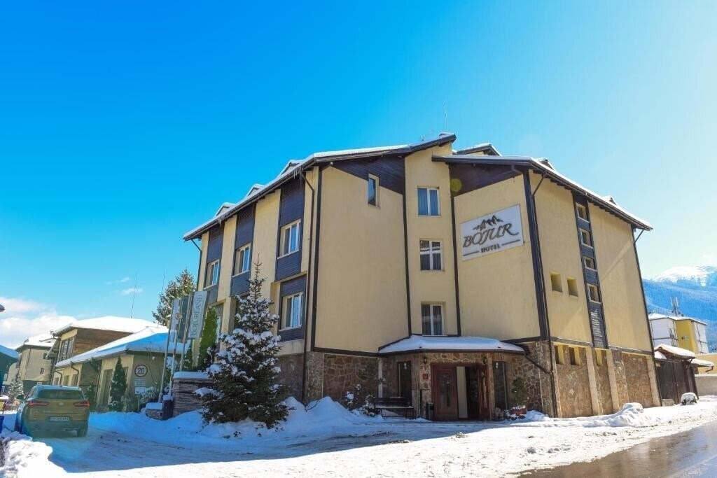 Hotel Bojur 3*