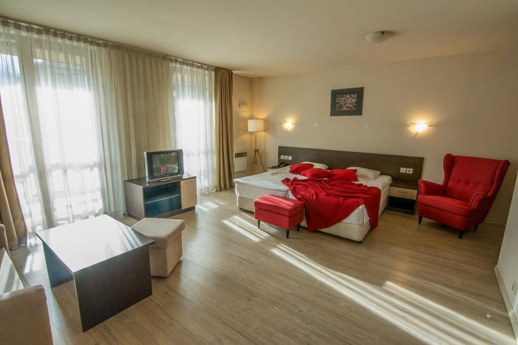 Отель Banderitsa 4*