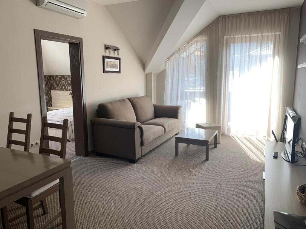 Imaginea Granat Apartments 2*