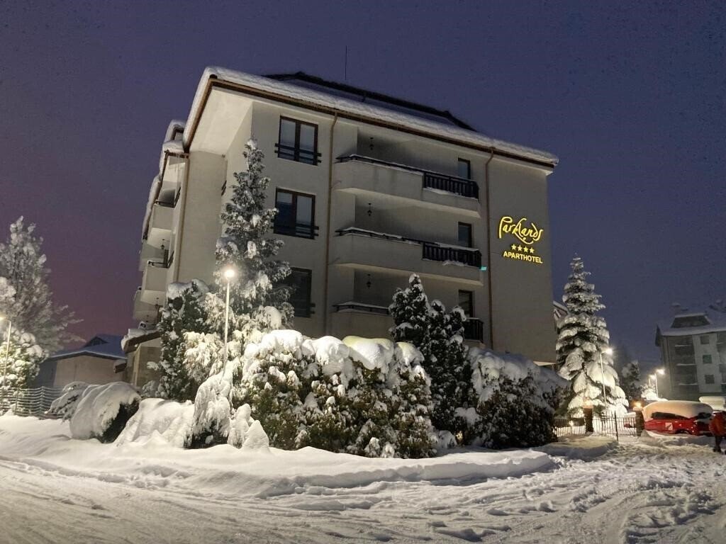 Отель Parklands 3*