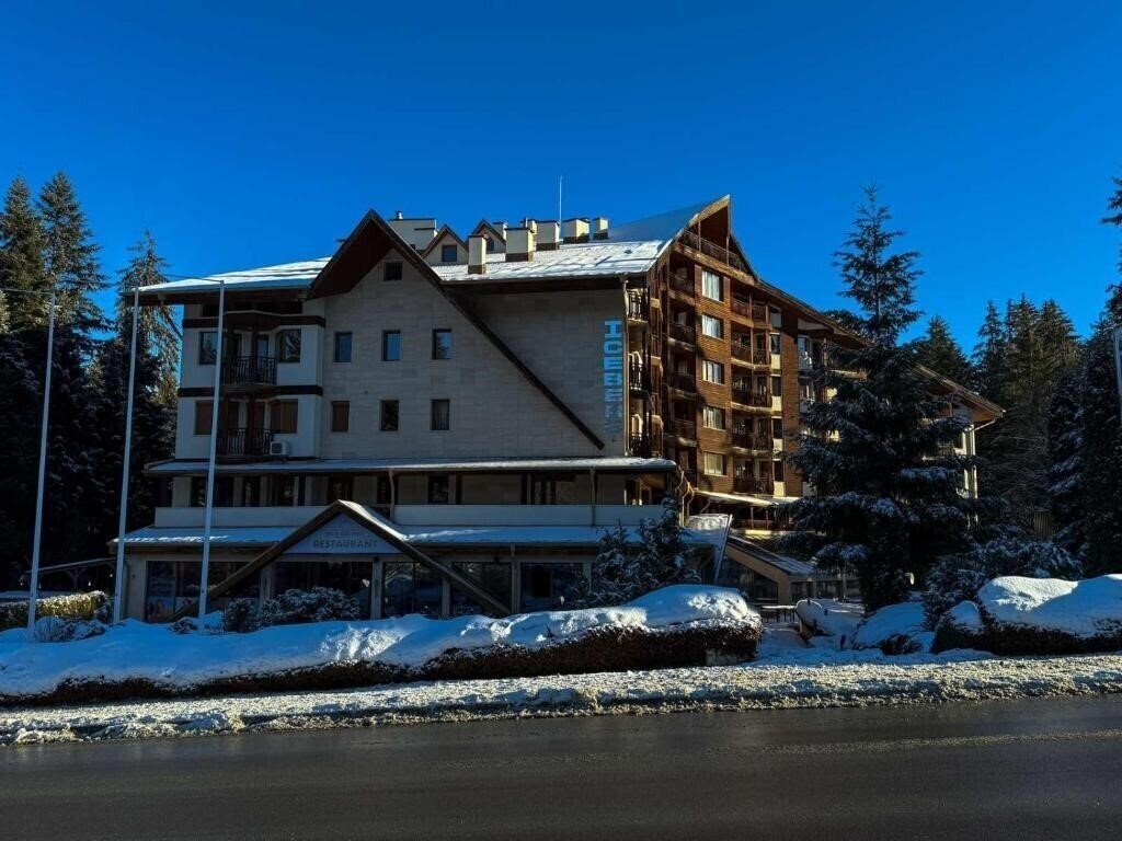 Отель Hotel Iceberg 4*