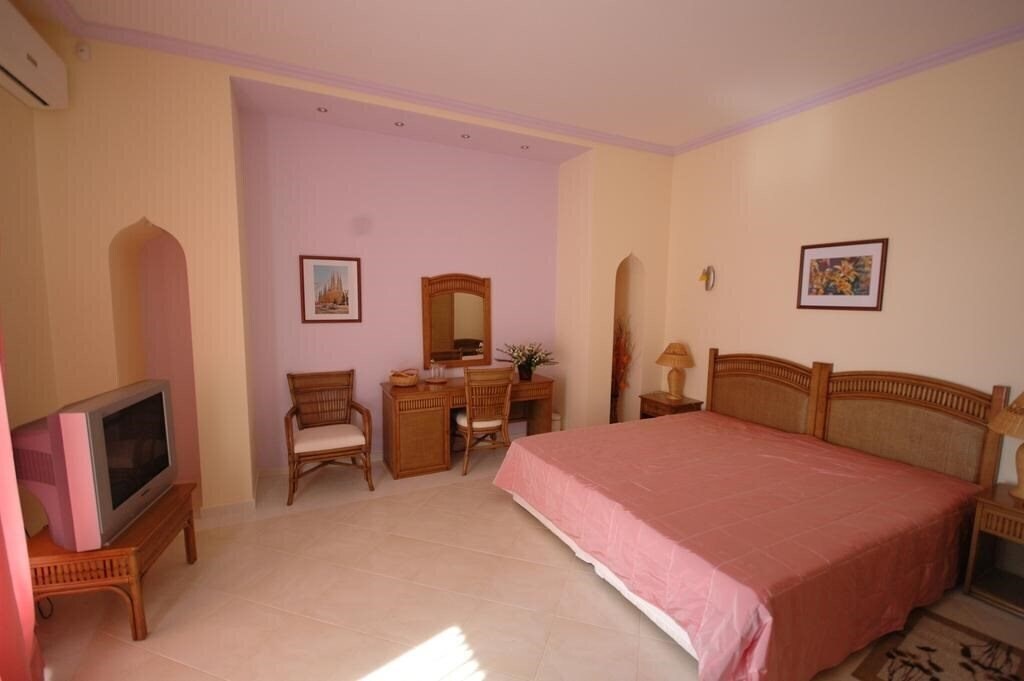 Fotografii Brigantina 3*