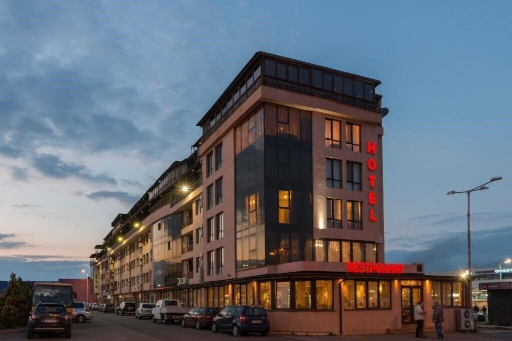 Фото Hotel Avenue Burgas (ex. Avenue) 3*