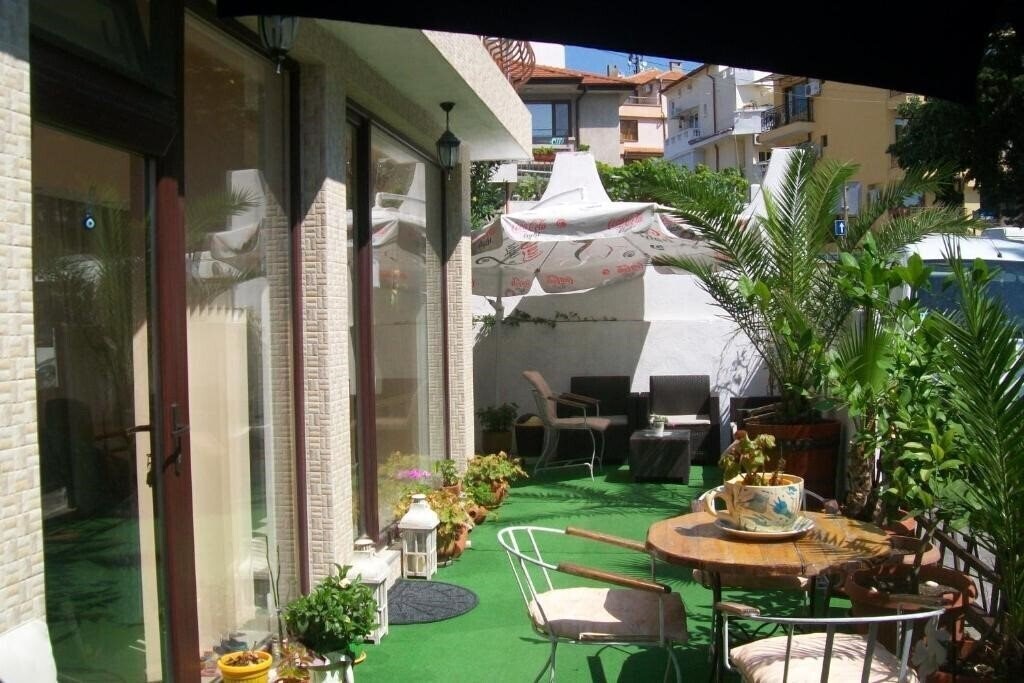 Fotografie Vesela Villa 2*