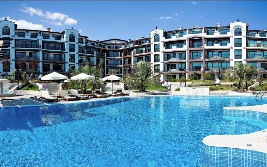 Отель Boutique Rose Garden Beach & Spa Aparthotel 3*