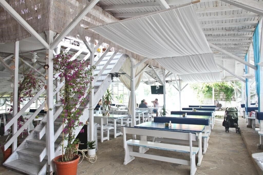 Картинка Laguna 2*