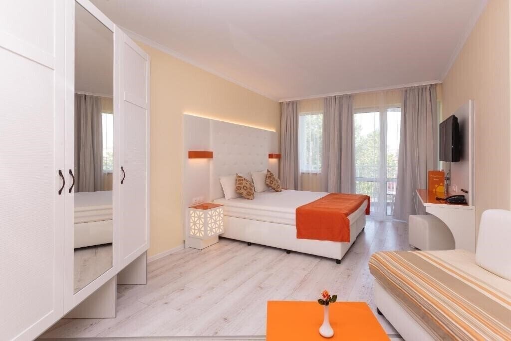 Fotografii Serenity Bay Hotel 4*