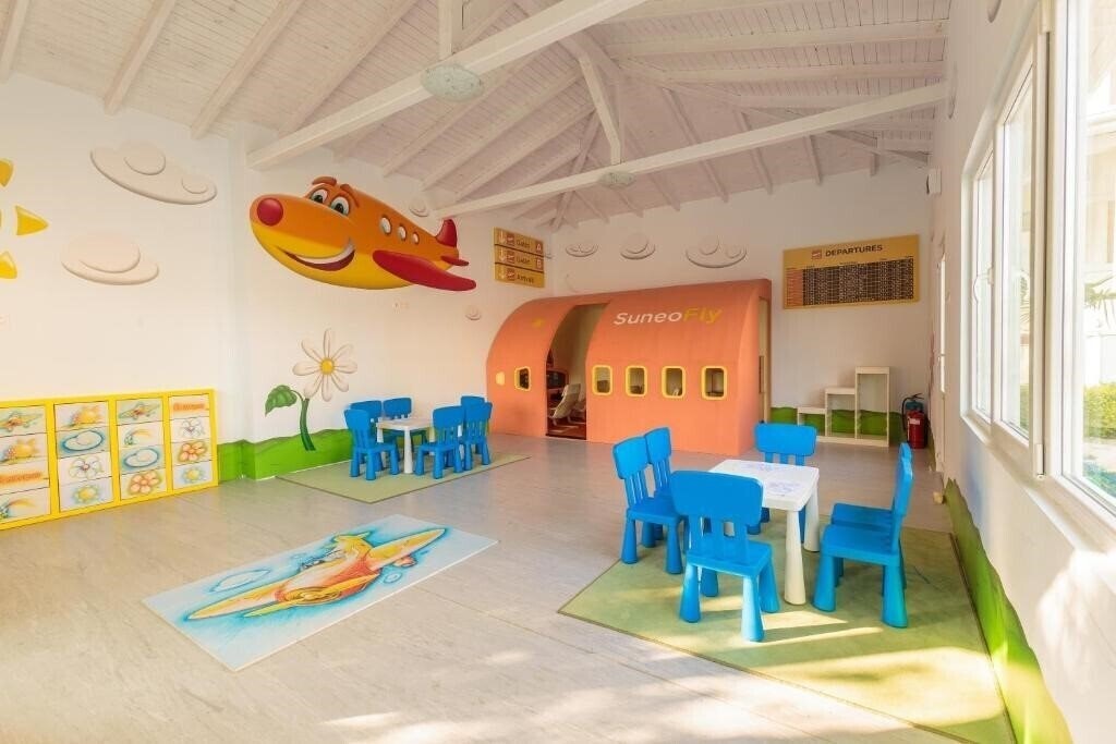 Imaginea Serenity Bay Hotel 4*