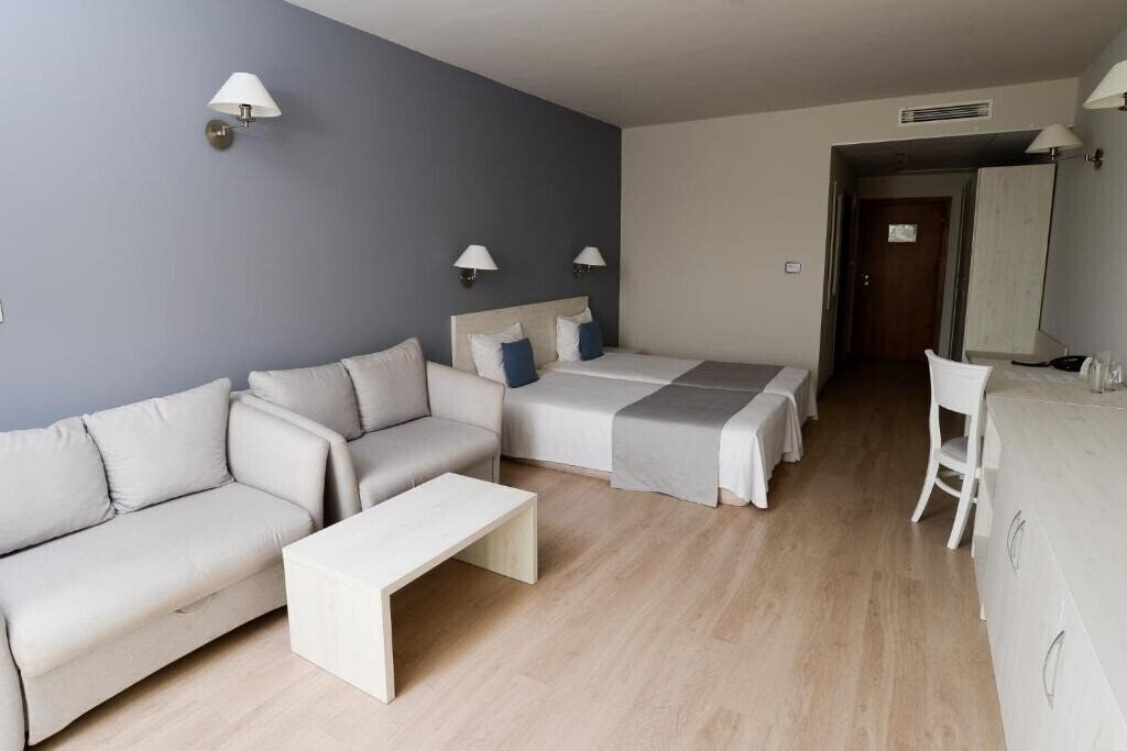Imaginea Bella Vista Beach Club 4*