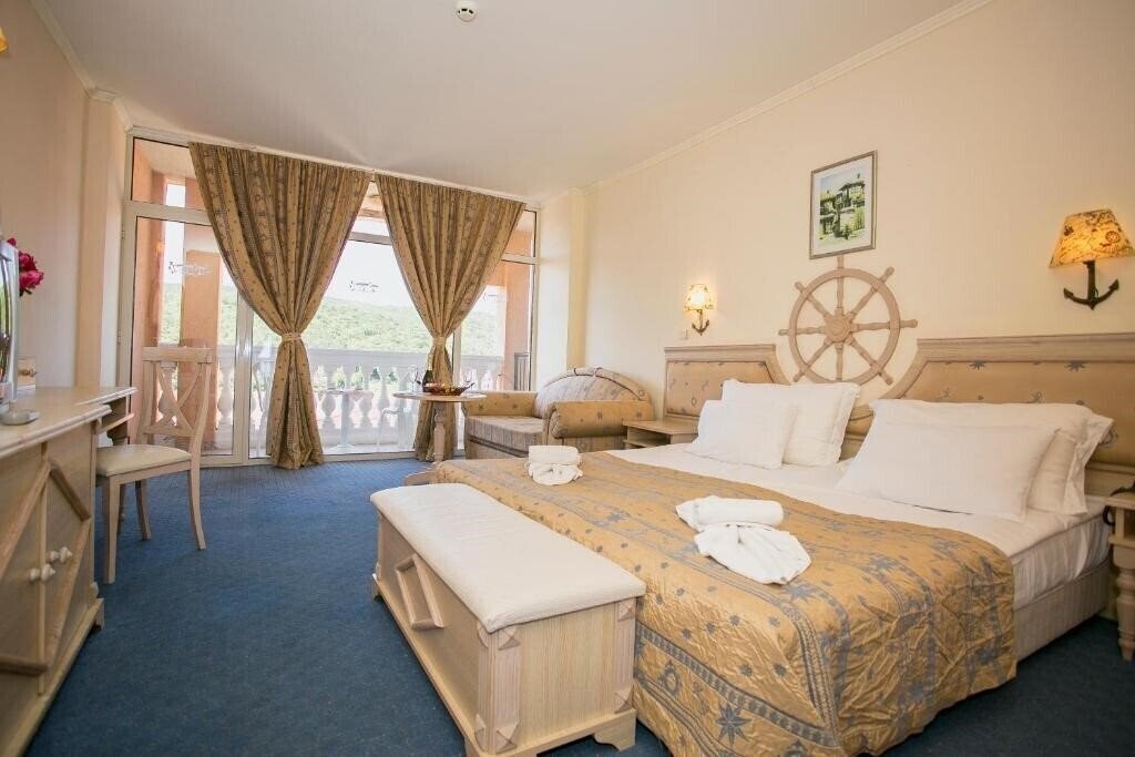 Фото Royal Park 4*