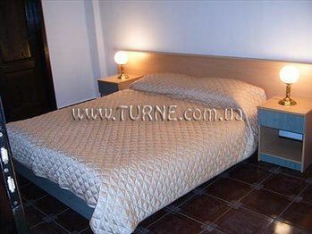 Отель Ariana 3*