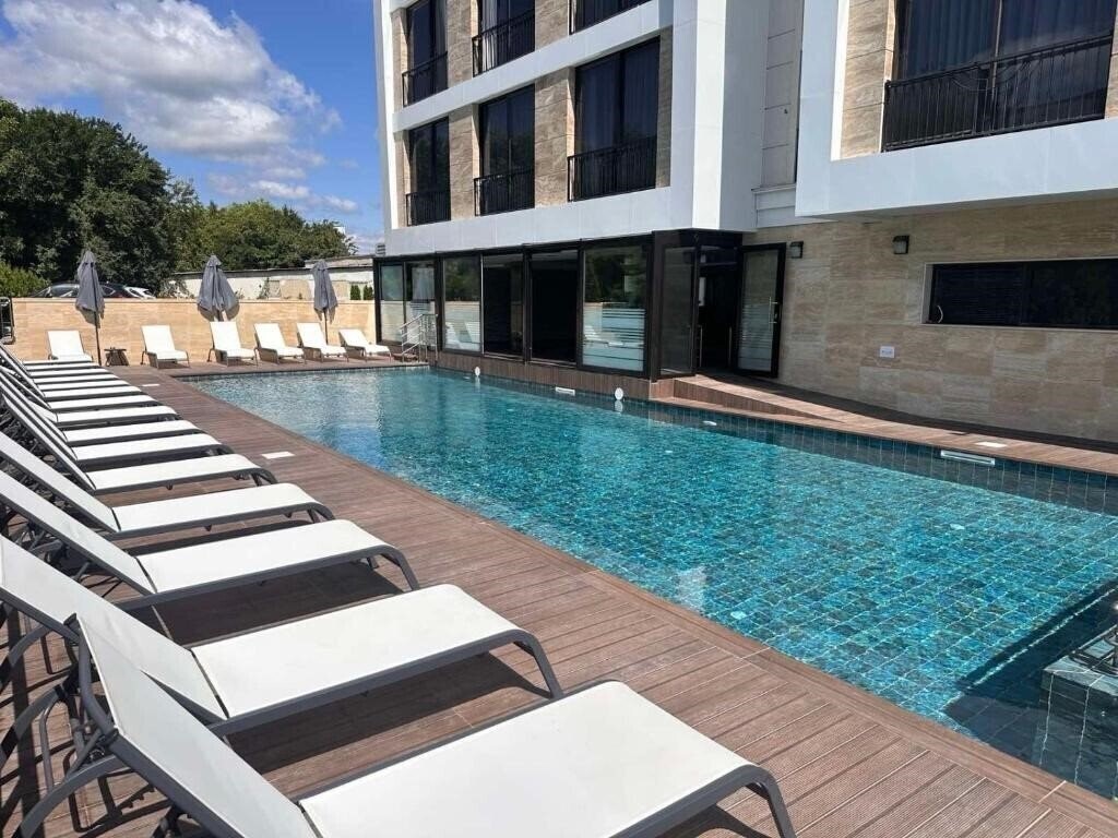 Imaginea Magnific 1*