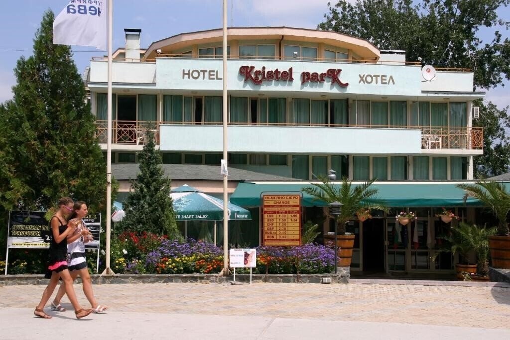 Отель Kristel Park 3*