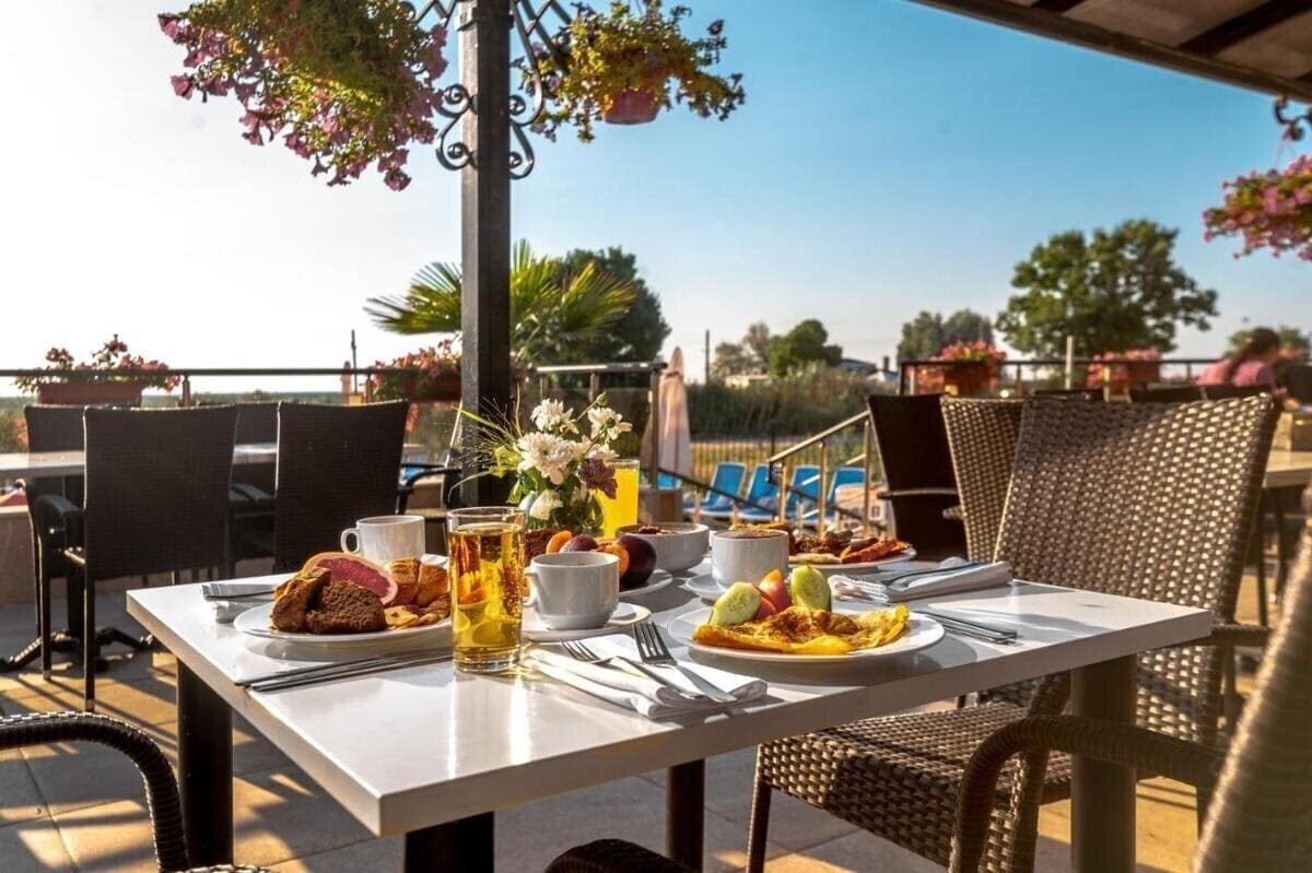Imaginea Speranta Villas (ex. Veramar Villas) 2*