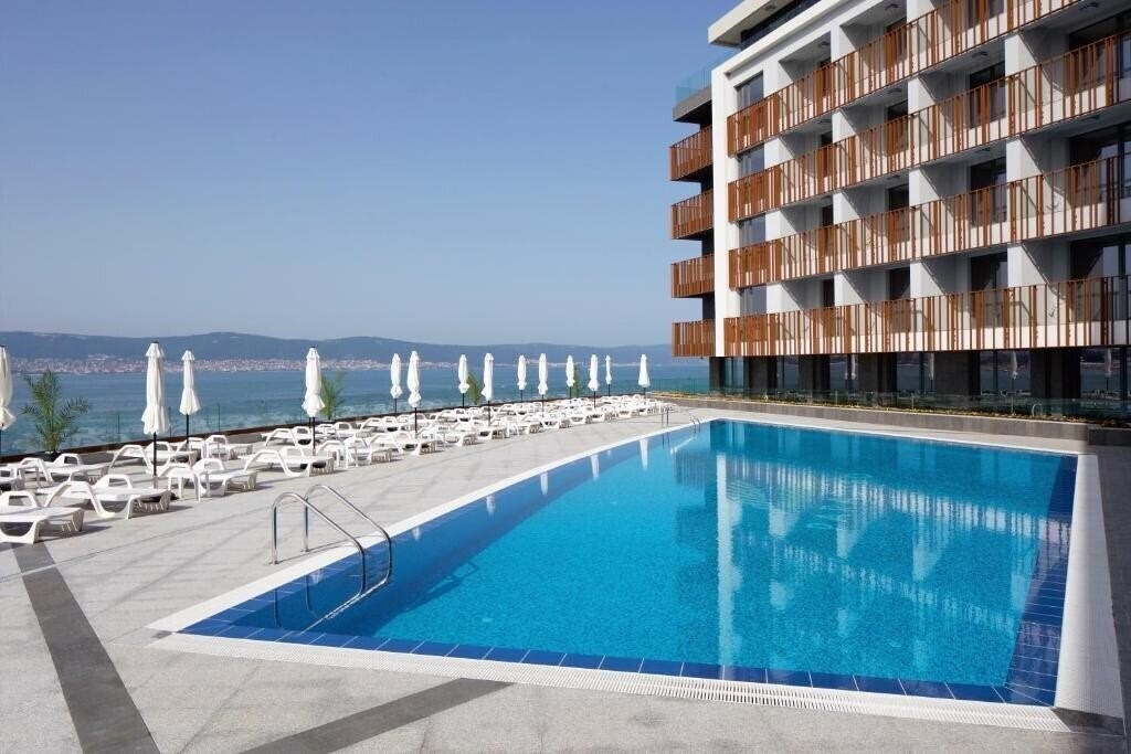 Фотография Aparthotel Paradiso 4*