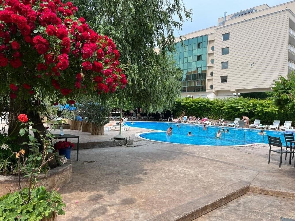 Отель Arsenal Hotel 2*