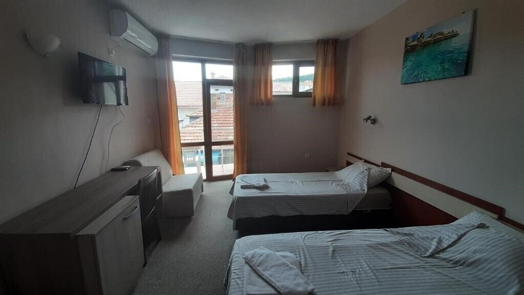 Imaginea Hotel Favourite (ex. Favorit, Family Hotel Favourite) 2*