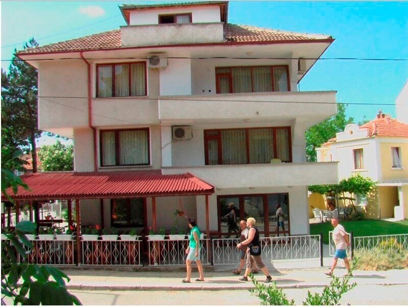Hotel Bunara 2*