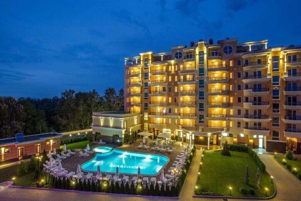 Отель Landmark Creek Hotel 4*