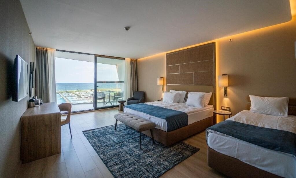 Фото Wave Resort 4*