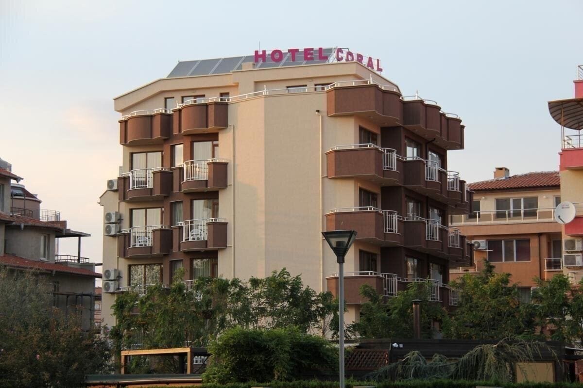 Hotel Coral Pomorie 3*
